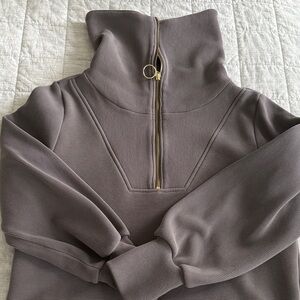 Varley zip up pullover Size Small